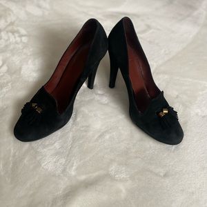 Gucci  Suede Black Heels with signature Tassel Detail